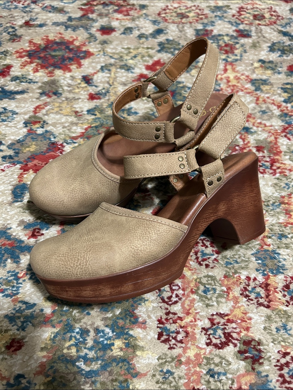boc Beige Platform Clog Heels with Ankle Straps - Picture 1 of 4
